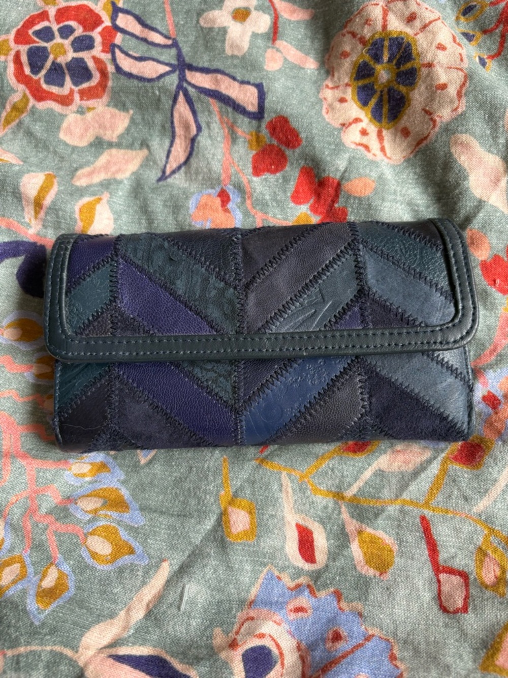 ✨ Vintage Navy Patchwork Leather Wallet ✨